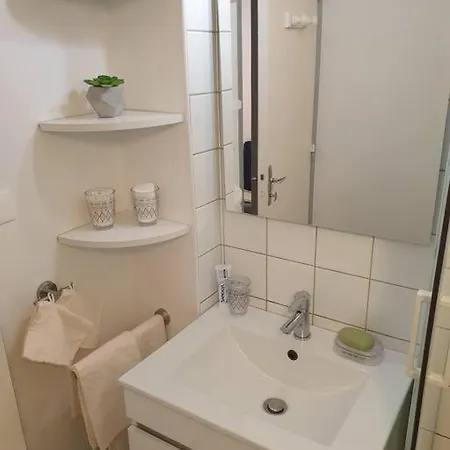 Avec Place De Parking * Nancy